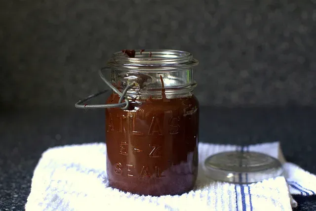 chocolate-peanut spread