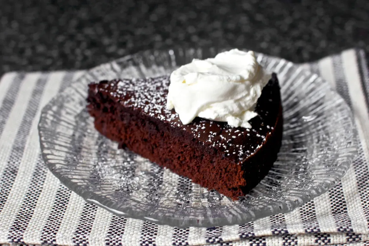 red wine chocolate cake