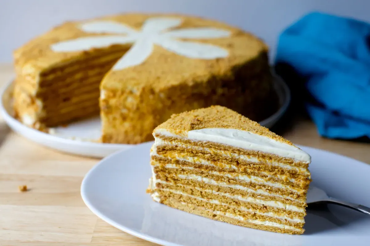 russian honey cake
