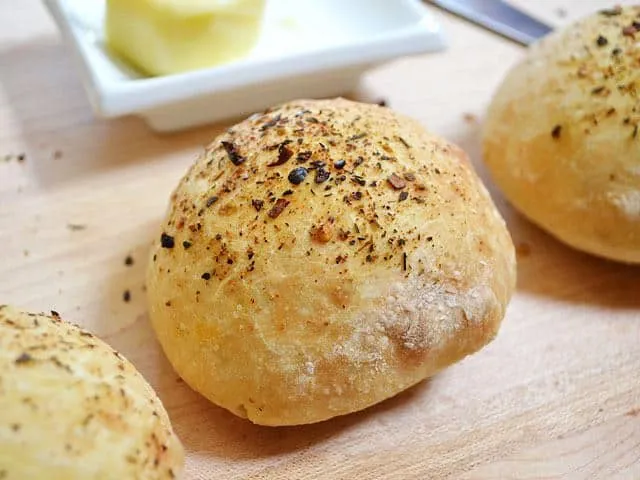No-Knead Focaccia Rolls