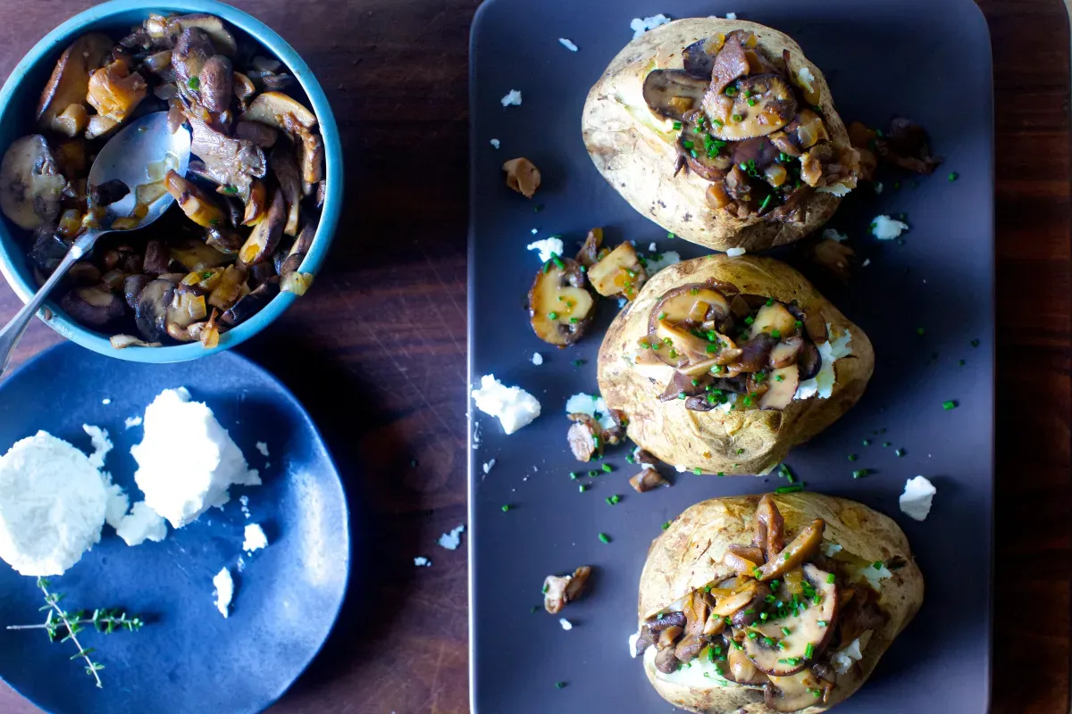 baked potatoes with wild mushroom ragù
