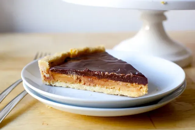 chocolate peanut butter tart