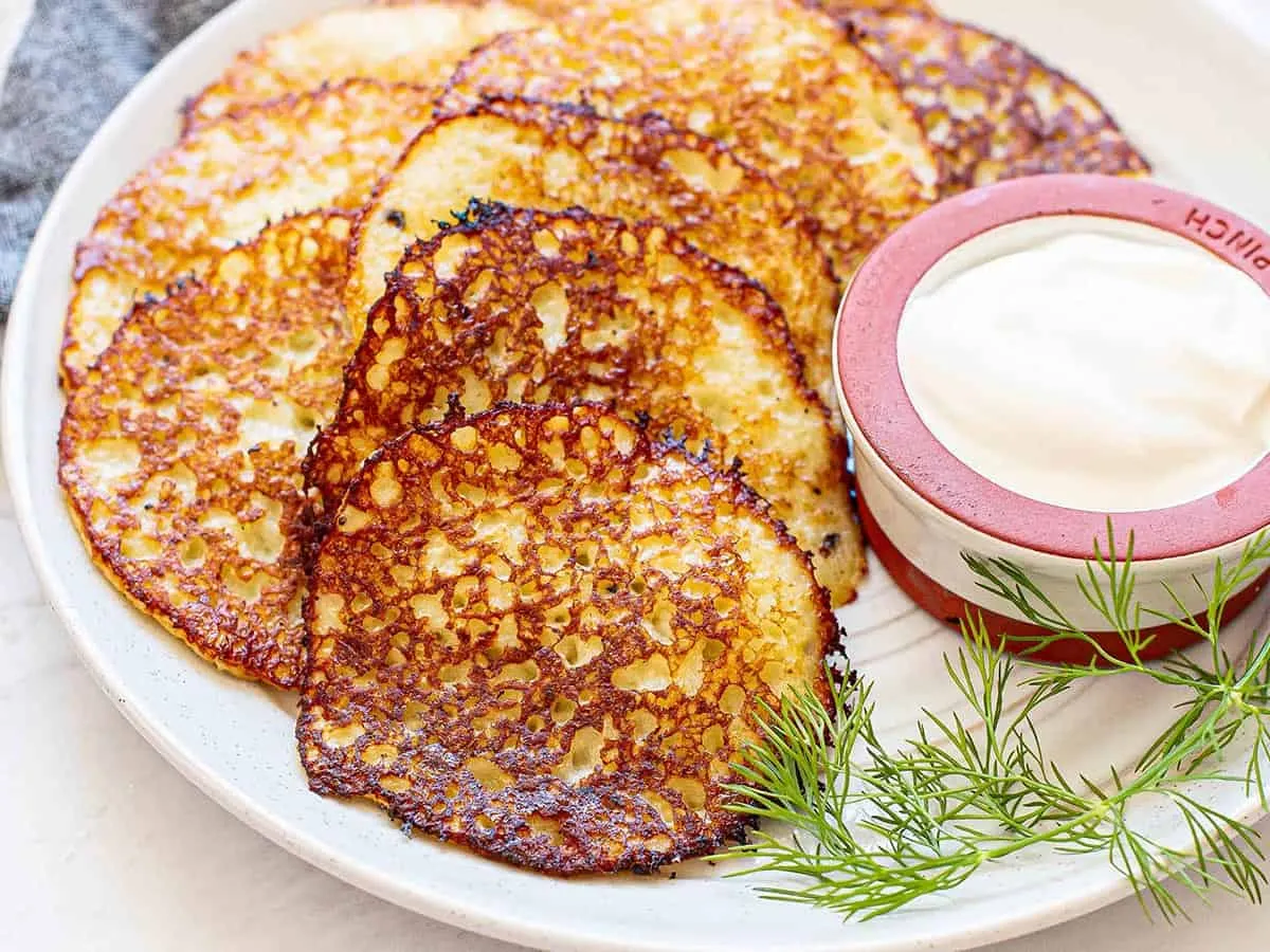 Deruny (Ukrainian Potato Pancakes)