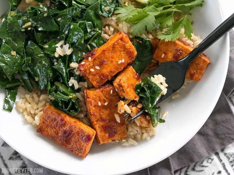 Chili Garlic Tofu Bowls